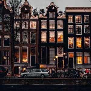 Meet your Posher, Abigail